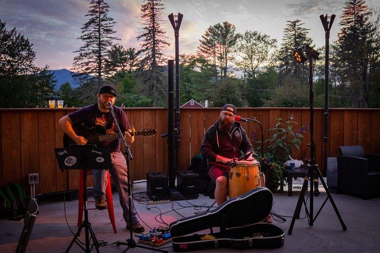 Majestic Loon Live Music83